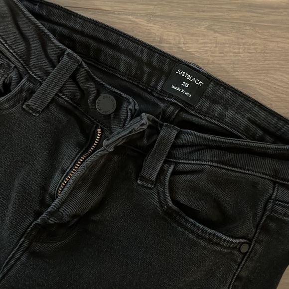 Just Black Made in USA Straight Leg Skinny Jeans - Picture 3 of 3